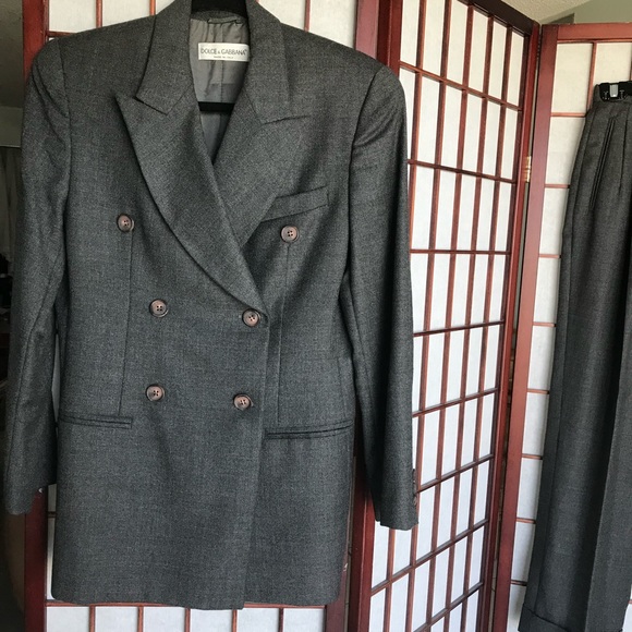 Gorgeous Dolce Gabbana Blazer and Pants Suit. - Picture 2 of 7